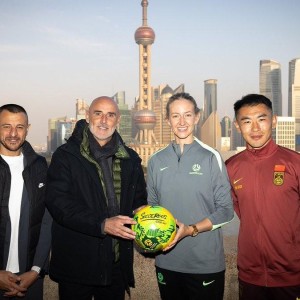 九游游戏中心-中澳友谊系列赛在上海启幕，于汉超和穆斯卡特出席活动